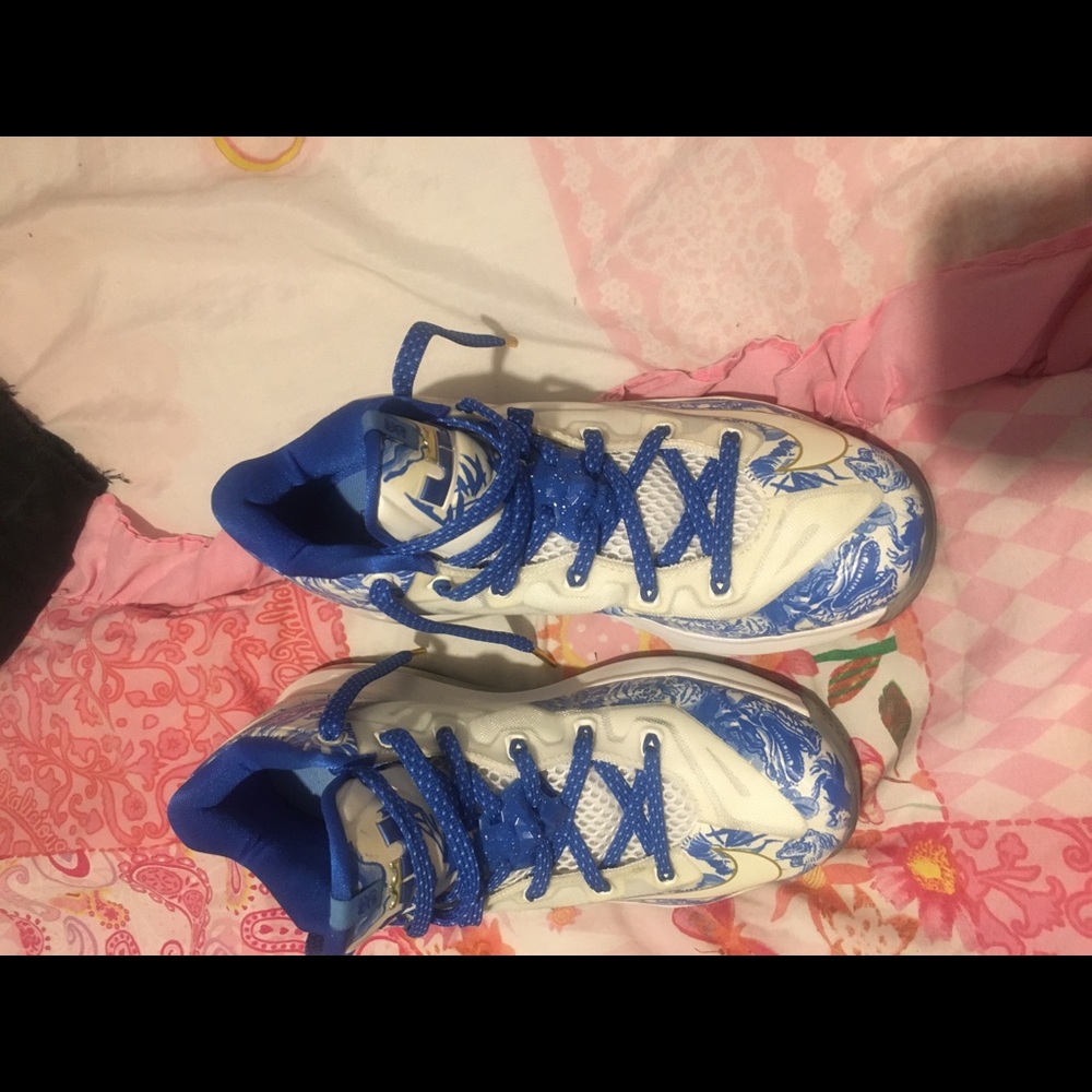 Lebron 11 low China edition